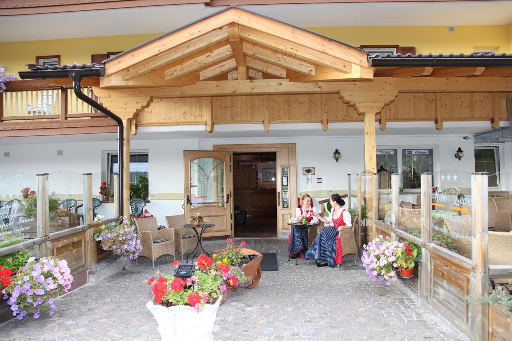 Hotel Zanon Ziano di Fiemme Eksteriør bilde